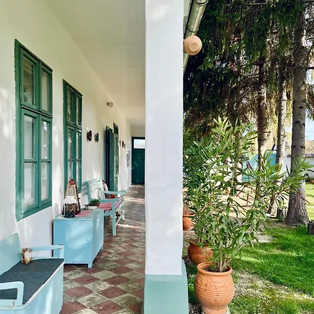 Oeregfenyo Tornacoshaz *