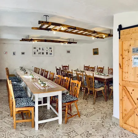 Holiday home Oeregfenyo Tornacoshaz *