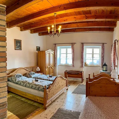 Oeregfenyo Tornacoshaz Holiday home *